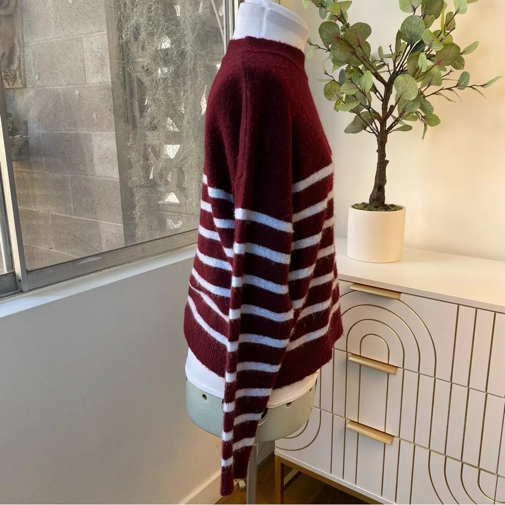 ✨Warm & Fuzzy Sweater Set (3)✨: Cupcakes & Cashmere S + Madewell M + Sundry M - Picture 13 of 16